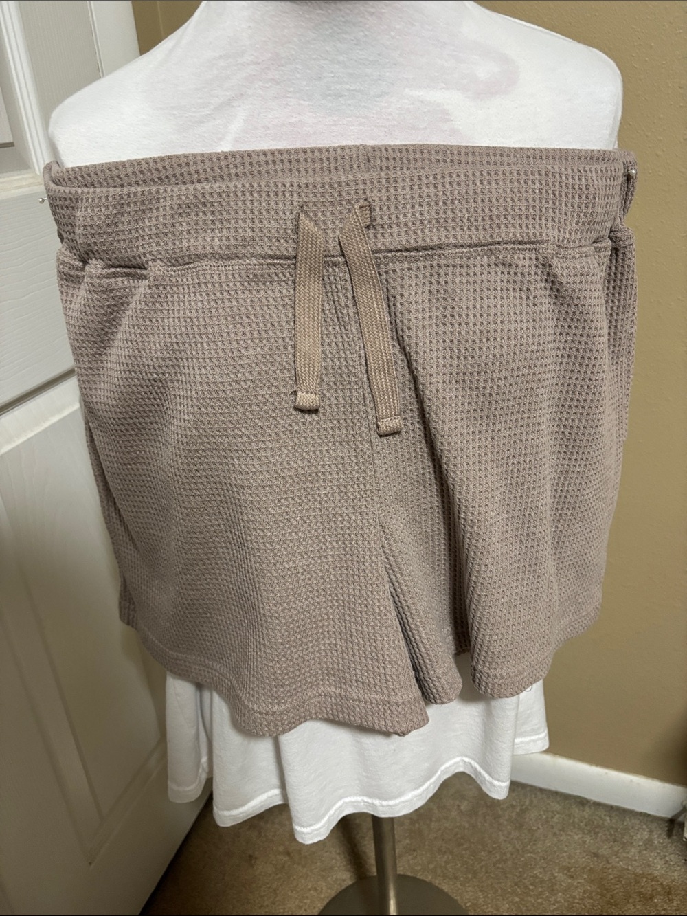 Olive & Oak Ribbed Drawstring Skirt - Taupe